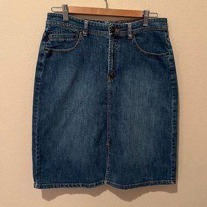 Chico's Classic 5 pocket Distressed Marquis Denim Skirt Women's 8.